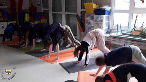 Yoga depuis mars pour les élèves de CE et CM